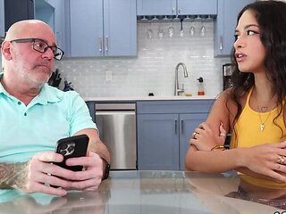 Luxe la Fox Fucks Moms Man NOOKIES