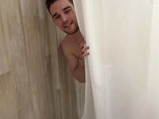 Golden Shower Blowjob Ends with a Messy Facial 4k