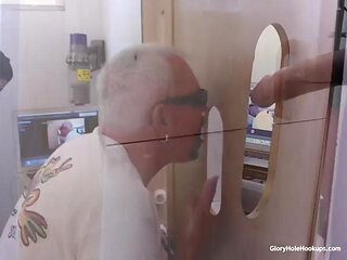 Married Man Gloryhole Fuck
