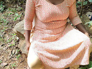 Desi Punjab Girl Oitdoor Blojob And Fucking