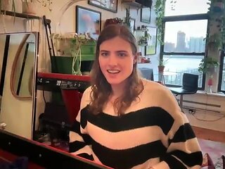 Amateur hottie solo masturbation