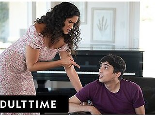 Stepmommy Penny Barber Teaches Stepson Ricky Spanish A Lesson About Looking At Nudes!