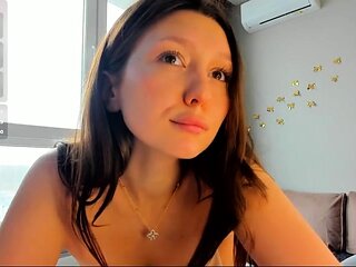 Young amateur teen in solo masturbation getting kinky