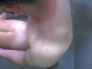 I took a shower with my stepsister and accidentally ejaculated on her butt.