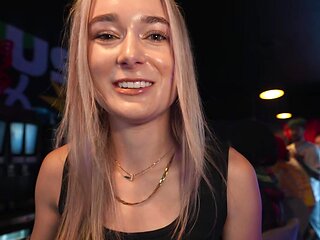 Skinny blonde chick Thea Summers gets fucked in a sport bar