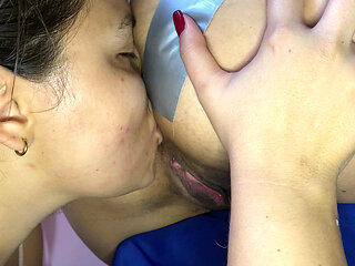 Hard blowjob of a juicy and wet ass