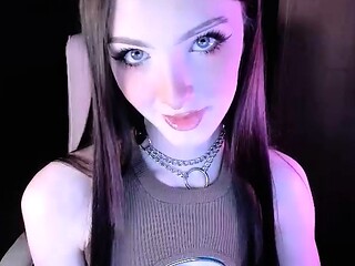 Brunette Solo Webcam Masturbation