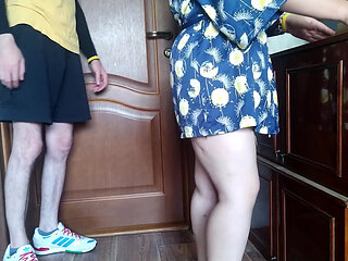 Mature milf makes virgin courier cum