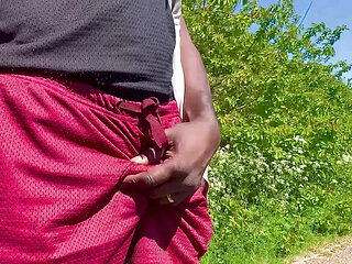 Underwear? No, Thanks!! It Feels Nice Without.