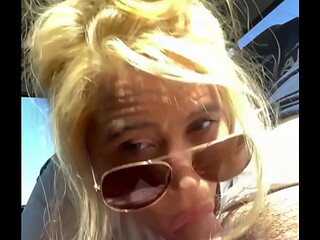 Streetwalker wearing sunglasses gives an incredible blowjob and takes a huge facial