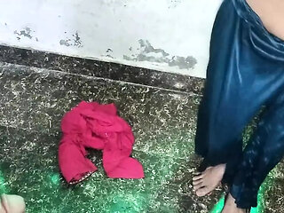 Naukrani ko malik ne paise dekar chod kar pregnant kar diya