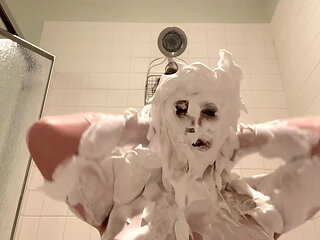 I Get Insanely Messy with Shaving Cream
