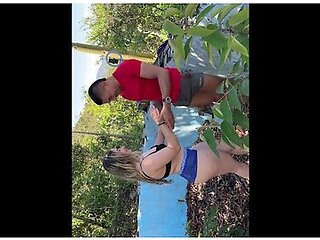 Sexo Duro In I Offer Water To The Worker And We End Up Fucking