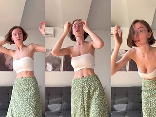 Babe Big Tits Blonde Boobs Cute