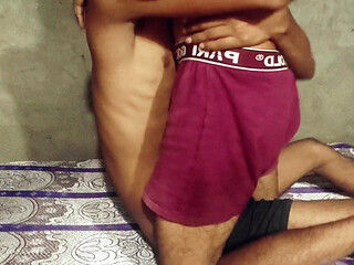Bada land muh mein Chusa diya aur ful night gand ki chudai hot dost ne