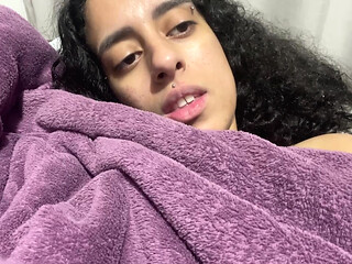 Hairy pussy Under blankets
