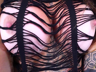 TS Wanessa Waitzel strokes and cums