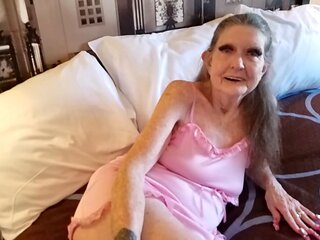 Hollywood couple in 2025 delivers a steamy internal cumshot