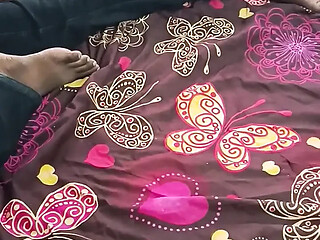 Desi secretary and boss have secret affair at massage parlor