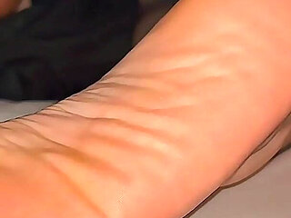 Night Handjob Cumshot Cum on Sexy Soles