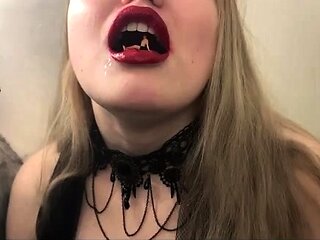 Shye White Giant Witchs Tiny Prisoners