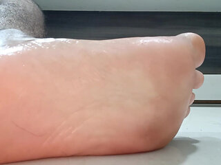 "Oil Dripping on My Feet - Gentle Fetish Play
