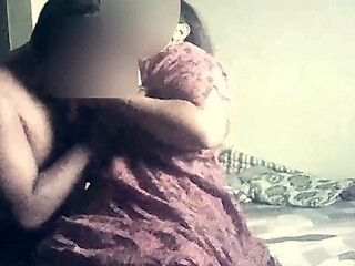 Cam Caught Cheating Desi Housewife in Nighty Fucking