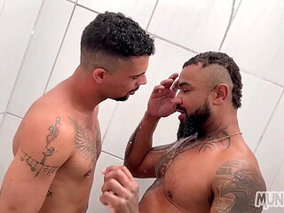 Meu Vizinho mamou meu pau!