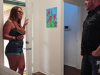 Muscled hubby cheats on wife with her hot redhead friend