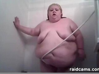 BBW Masturbates In The Shower: Amateur, Pornhub  Masturbation Porn