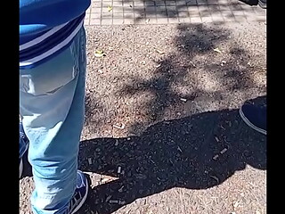 Gordinha Gostosa no ponto de &ocirc_nibus