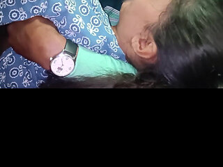 Desi Girl 1st Time Fucked at BF's House in Clear Hindi Audio Full Viral Video