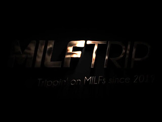 Busty MILF enjoys a steamy Christmas fuck session