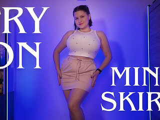 Curvy College Girl Haul Plaid, Drawstring and Black Mini Skirts Fit Check