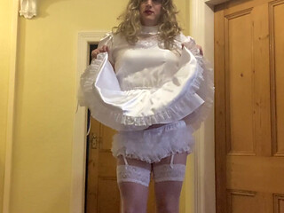 Sissy Steph white virgin sissymaid