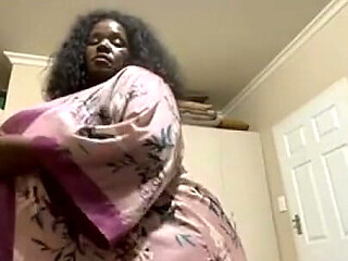 BBW MILF Striptease