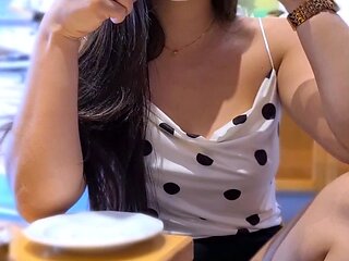 Cute brunette amateur babe sosha masturbating
