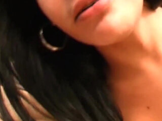 Visita a Domicilio per La Trans Arrapata: Scopata Attiva a Passiva