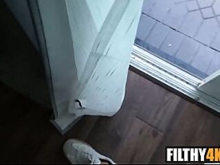 Big-titted milf Justine Jakobs takes a hard fuck from Leo Valentino
