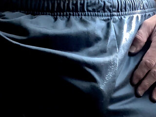 trackie daddy bulge play