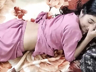 Bhabhi ko gandi gandi video dikha kar jabar dasti pela
