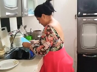 Assed Stepmother Thirsty For A Good Cock Ends Up Fucking Her Stepsons Friend (hopefully She Doesnt Get Pregnant)