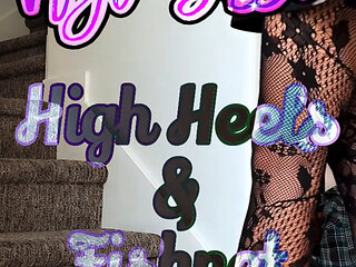 MissyNylonLeggs - High Heels & Fishnet Pantyhose