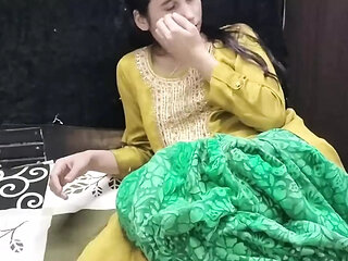 Aunty ko room m3 band karke jabar dasti pela