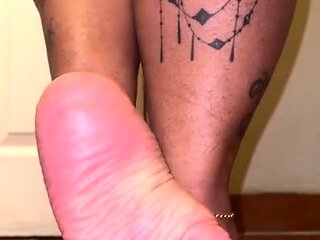 Close up amateur masturbating solo