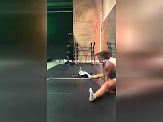 18-year-old accidentally flashes her pussy while doing yoga