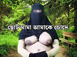 Desi Housewife Blowjob with Friend in Bathroom - Homemade Indian Sex