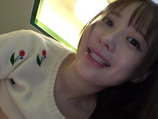 So cute! She was provocative and seductive, but surprisingly innocent! Seductive unprotected sex with idol-level beauty Yui