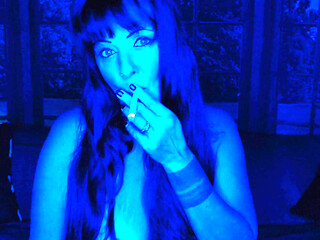 Flashy Smoking Goddess