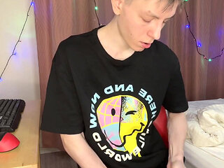 Quick Dorm Jerk Makes 23cm Cock Squirt Everywhere